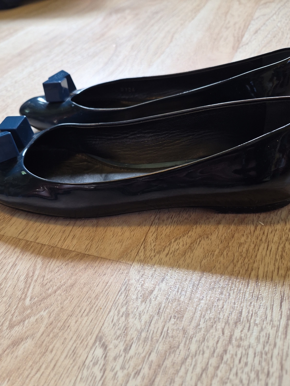 Louis Vuitton Women's Navy Patent Leather Ballet Flats - Picture 3 of 15